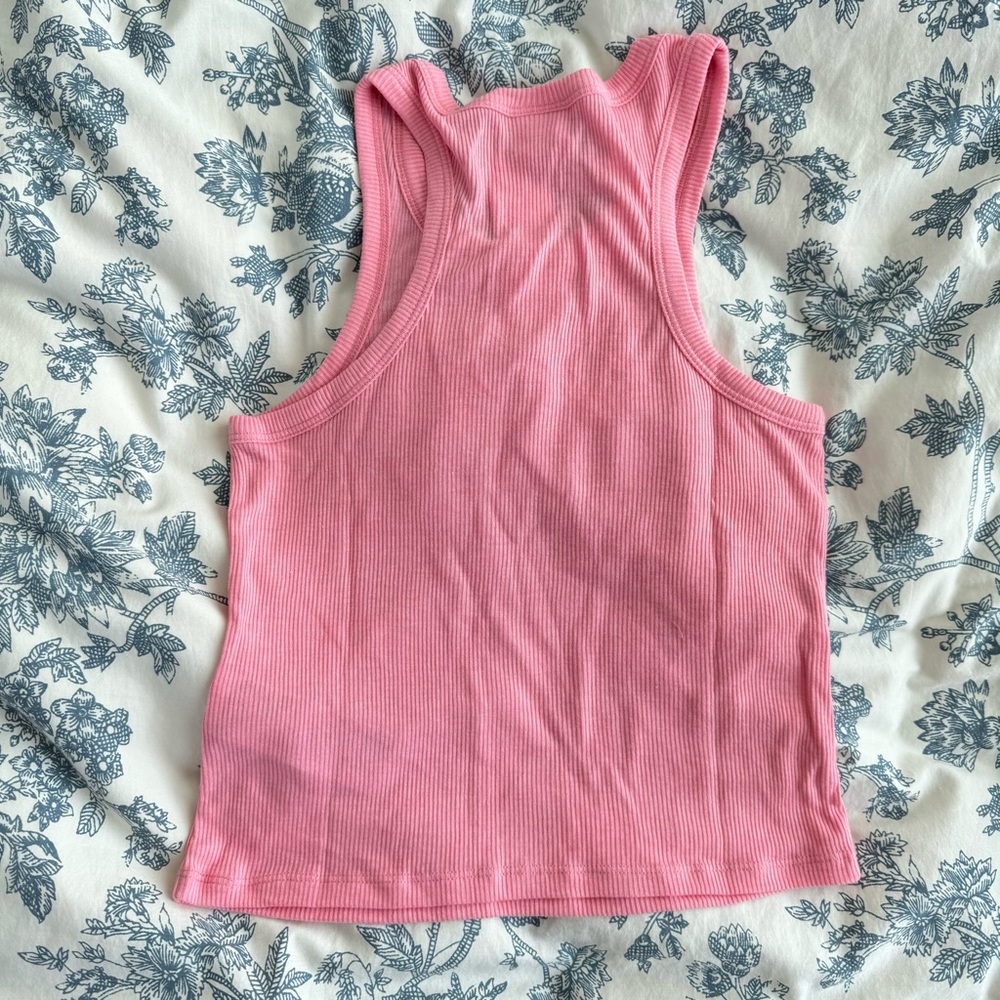 UO strawberries tank size L - Picture 3 of 3